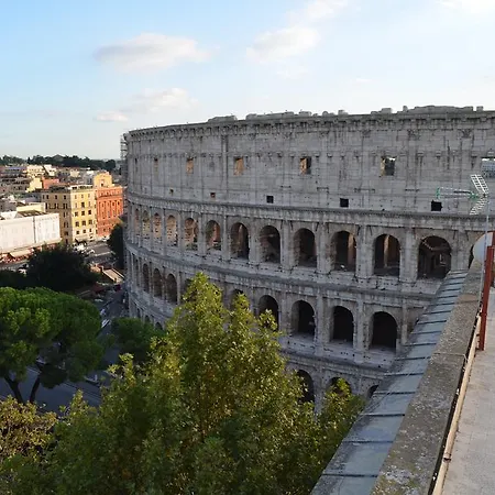 Domus Chiara Al Colosseo Roma Exterior foto